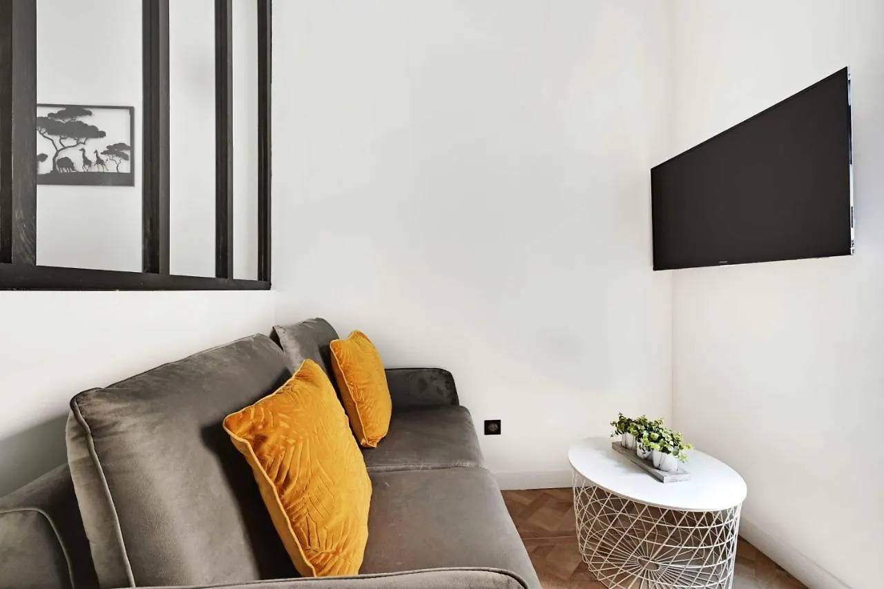 Apartament Cosy Studio 1Br2P - Tour Eiffel Champs De Mars 19B Paryż